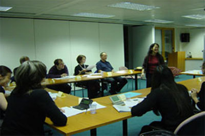 Shoko Iizuka leading the Talking Contemporary Japan course on short stories